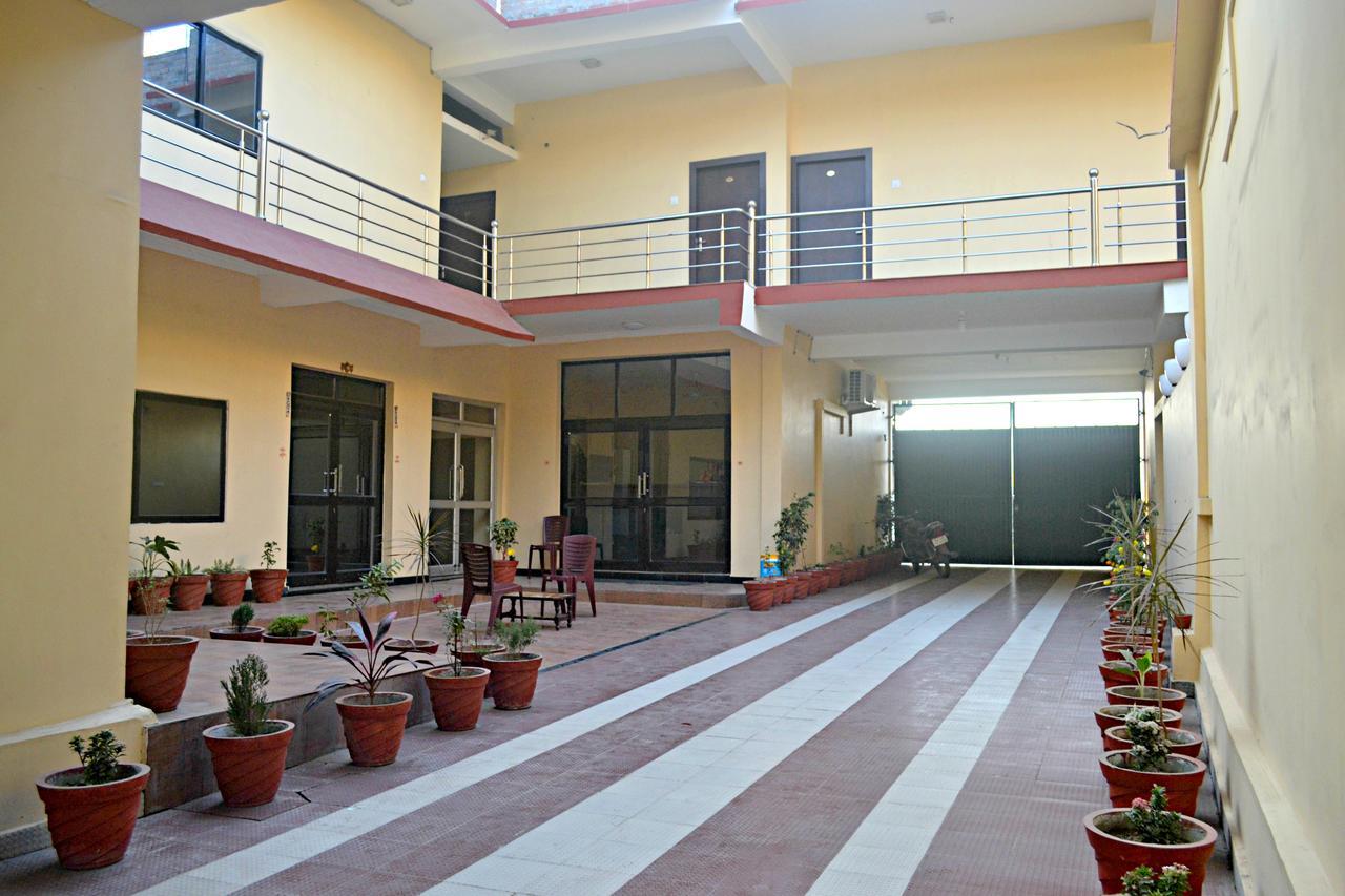 Hotel Bhammars Balangir Ngoại thất bức ảnh