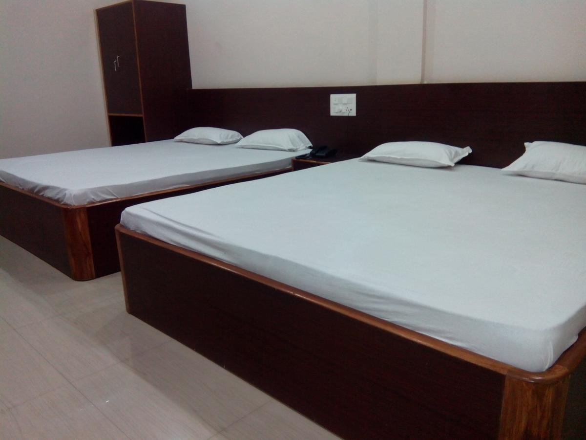 Hotel Bhammars Balangir Phòng bức ảnh