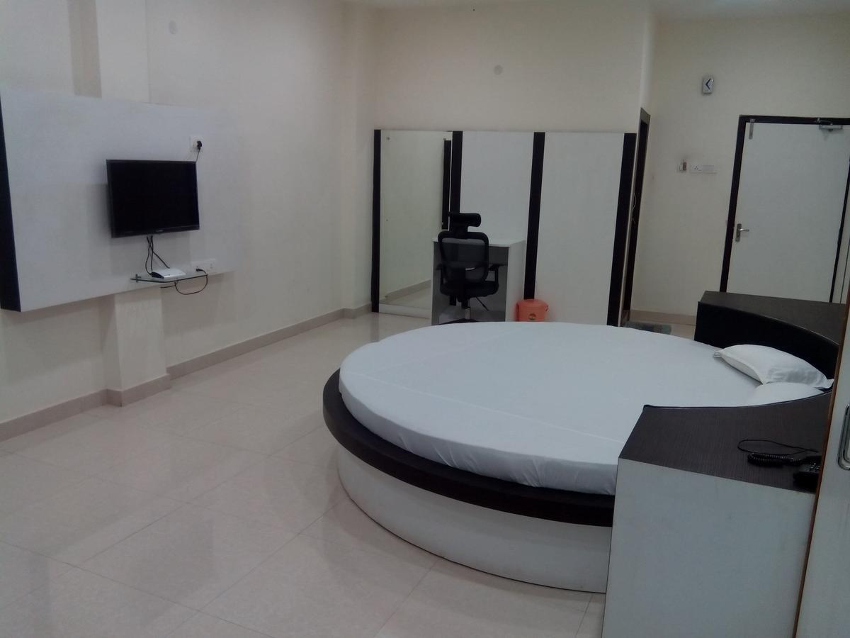 Hotel Bhammars Balangir Phòng bức ảnh