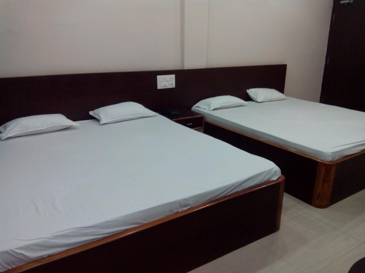 Hotel Bhammars Balangir Phòng bức ảnh