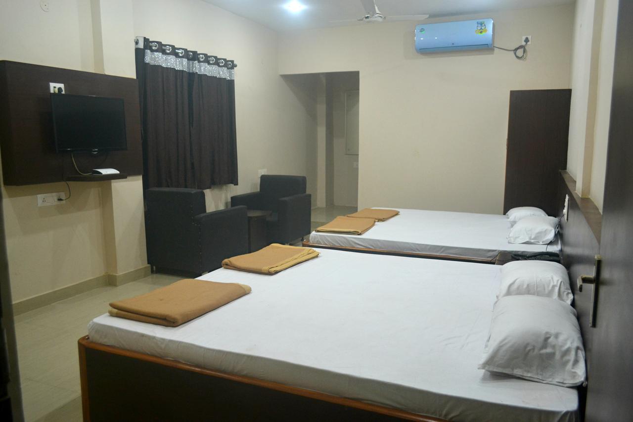 Hotel Bhammars Balangir Phòng bức ảnh