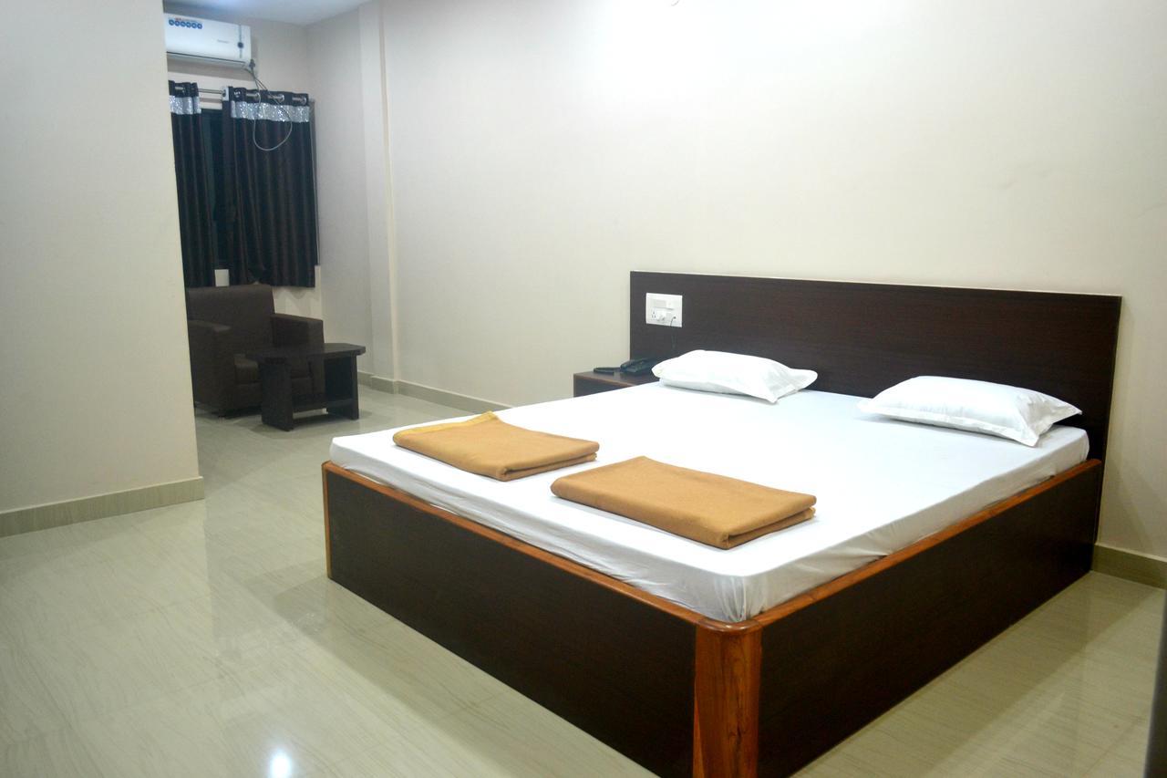 Hotel Bhammars Balangir Phòng bức ảnh