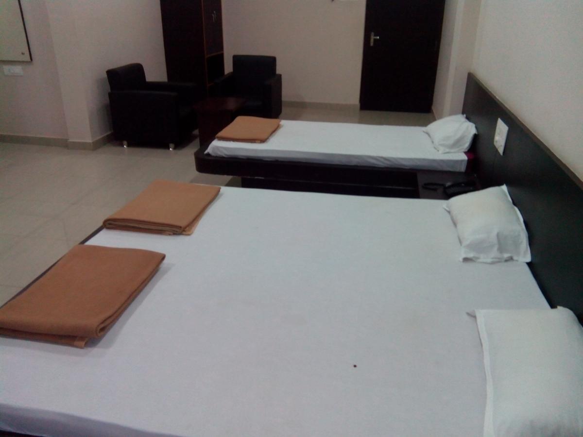 Hotel Bhammars Balangir Ngoại thất bức ảnh