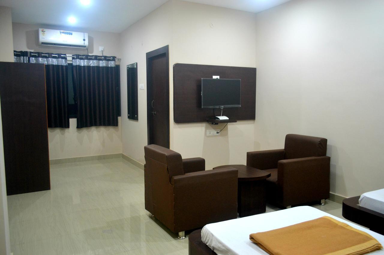 Hotel Bhammars Balangir Phòng bức ảnh