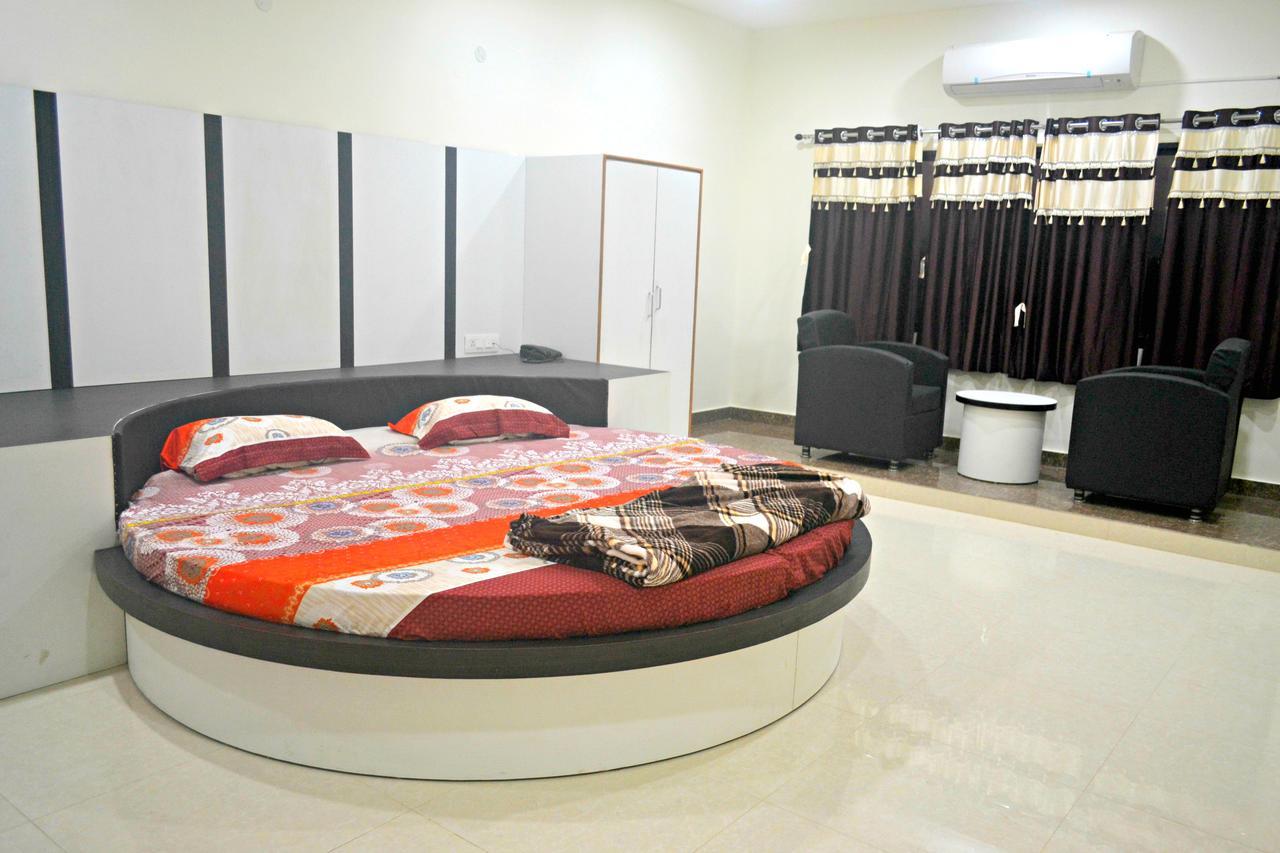 Hotel Bhammars Balangir Phòng bức ảnh
