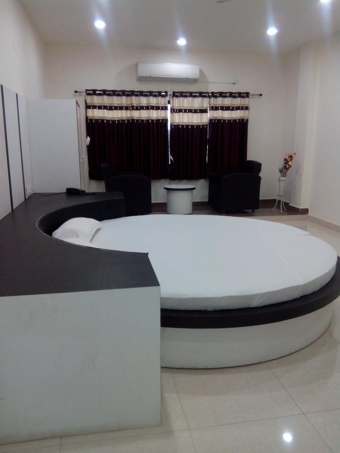 Hotel Bhammars Balangir Ngoại thất bức ảnh